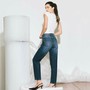 Jeans donna: i modelli di tendenza e come indossarli Jeans donna: i modelli di tendenza e come indossarli