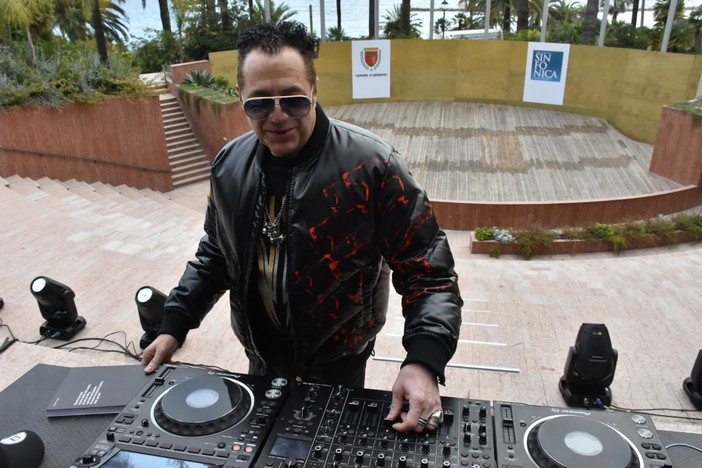 Il dj set di Joe T Vannelli (Foto Tonino Bonomo)