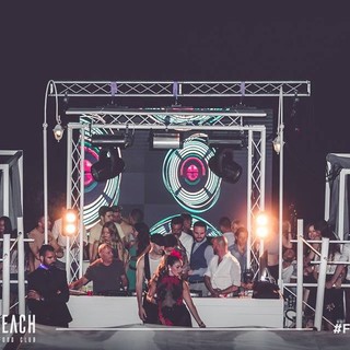 Special live show degli Android Brothers e la musica del duo Reviglio – Mad Fiftyone: al Koko Beach di Imperia un altro sabato di puro spettacolo