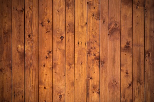 Superfici esterne in legno: come prendersene cura ogni giorno e in caso di danni