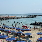 Sanremo avvia i nuovi bandi per le spiagge: il DocFap introduce accessi pubblici e lavori obbligatori Sanremo avvia i nuovi bandi per le spiagge: il DocFap introduce accessi pubblici e lavori obbligatori