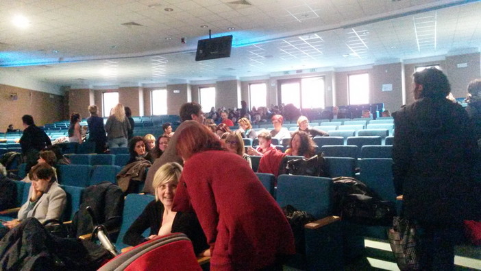 Imperia: con 297 voti a favore i soci della coop Il Faggio approvano il piano di risanamento, ma resta forte il fronte del no