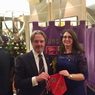 Ventimiglia: auguri solidali per il Lions Club con la 'enolotteria', fondi destinati alla campagna 'One Shot–One Life' Ventimiglia: auguri solidali per il Lions Club con la 'enolotteria', fondi destinati alla campagna 'One Shot–One Life'
