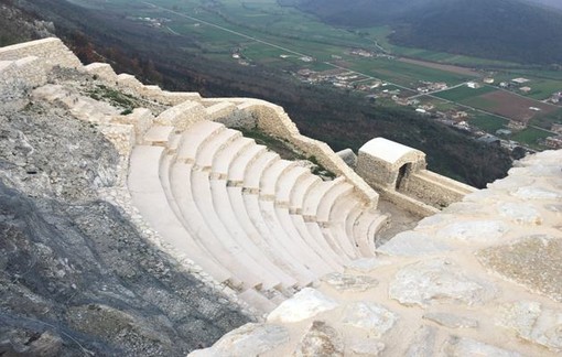 Imperia: il resoconto con foto del viaggio di istruzione a Caserta del Liceo Vieusseux
