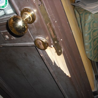 Sanremo: soliti ignoti in azione alla Pigna, assaltate le sedi delle associazioni culturali