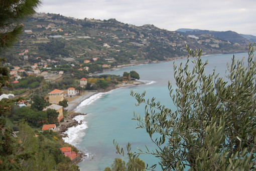 Ventimiglia, il M5S lancia l’allarme sul progetto EMEA a Latte: “Serve trasparenza, rischio nuovo pasticcio” Ventimiglia, il M5S lancia l’allarme sul progetto EMEA a Latte: “Serve trasparenza, rischio nuovo pasticcio”