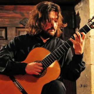 L'imperiese Christian Lavernier in concerto tra le stelle della chitarra classica mondiale: Instanbul lo accoglie alla Cemal Resit Ray Concert Hall