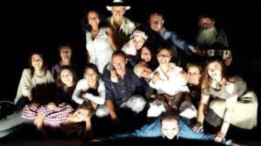 Bordighera: LIber Theatrum si esibirà a Garden, sabato la performance "Luci e ombre" Bordighera: LIber Theatrum si esibirà a Garden, sabato la performance "Luci e ombre"