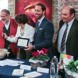 Terminata la XX° edizione di Libri da Gustare, il commento di Olmo Romeo del CdA del Casinò di Sanremo ed il programma per il 2018. Terminata la XX° edizione di Libri da Gustare, il commento di Olmo Romeo del CdA del Casinò di Sanremo ed il programma per il 2018.