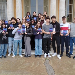 Sanremo, liceo Cassini protagonista al Salone del libro di Torino e di Erasmus+ Sanremo, liceo Cassini protagonista al Salone del libro di Torino e di Erasmus+