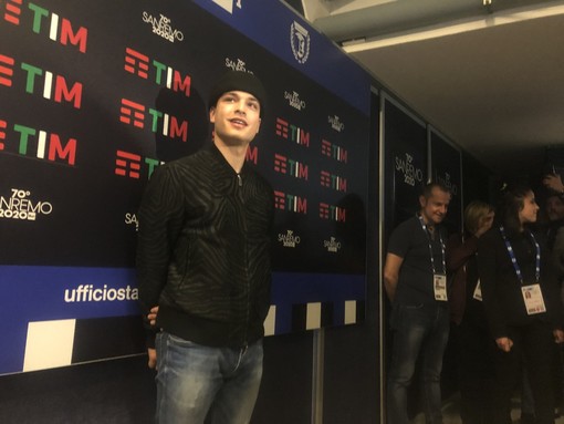 Leo Gassmann, il “figlio d’arte” con i piedi per terra: “Appena finisce Sanremo torno all’università, a fine febbraio ho gli esami” Leo Gassmann, il “figlio d’arte” con i piedi per terra: “Appena finisce Sanremo torno all’università, a fine febbraio ho gli esami”