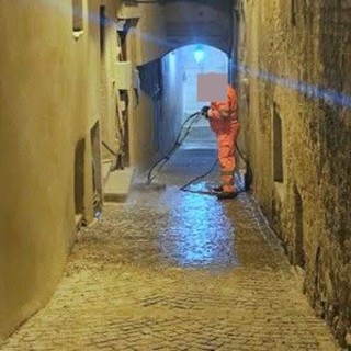 Dolceacqua, lavaggi straordinari dei vicoli del centro storico e del borgo Dolceacqua, lavaggi straordinari dei vicoli del centro storico e del borgo