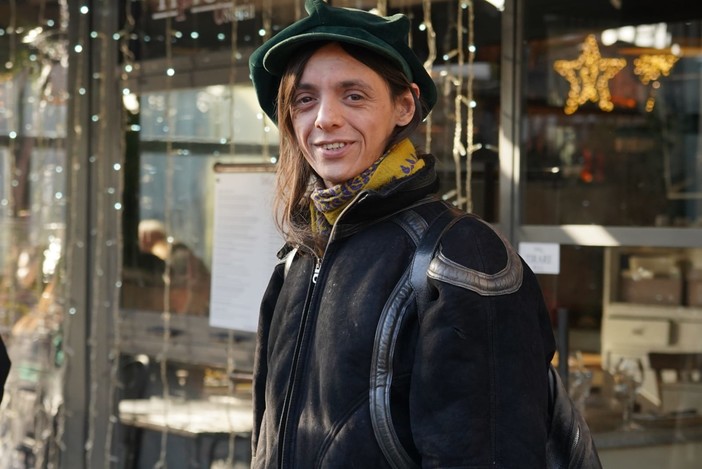 Festival di Sanremo, a Lucio Corsi la targa come miglior artista emergente Festival di Sanremo, a Lucio Corsi la targa come miglior artista emergente