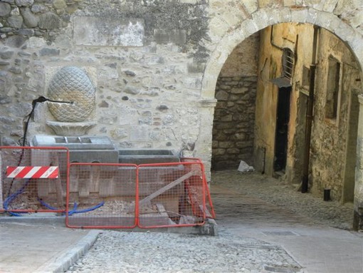 Sanremo: viaggio tra i 'disastri' della 'Pigna', il racconto con le foto di una residente Sanremo: viaggio tra i 'disastri' della 'Pigna', il racconto con le foto di una residente