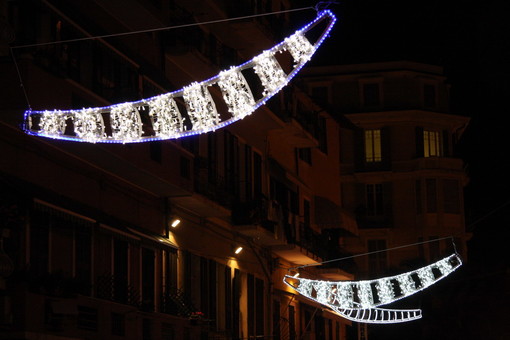 Sotto indagine le ditte che hanno installato le luminarie nel 2011 a Sanremo ed Ospedaletti