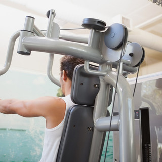 Ottimizza il tuo allenamento: scopri i veri benefici della lateral machine﻿