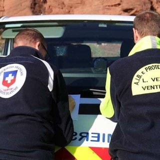 Ventimiglia: la Protezione Civile in Francia per un incontro formativo con i cinofili. "Allo studio una convenzione per i mezzi operativi" Ventimiglia: la Protezione Civile in Francia per un incontro formativo con i cinofili. "Allo studio una convenzione per i mezzi operativi"