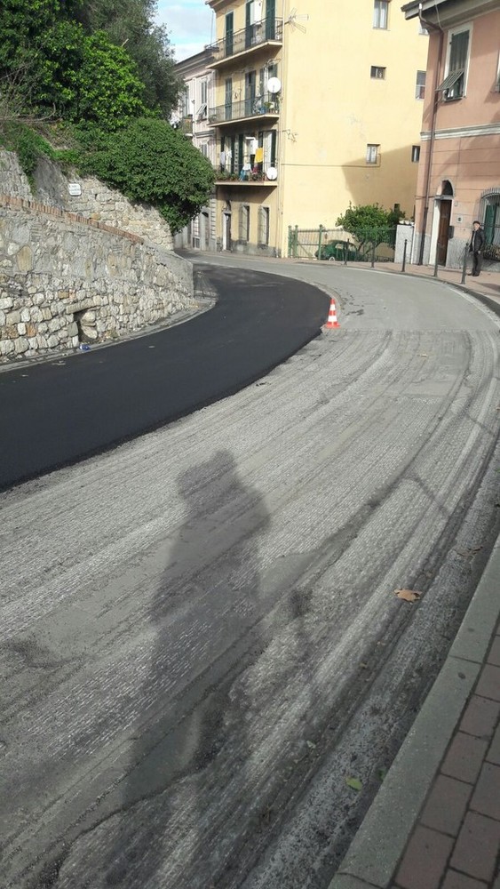 Ventimiglia: oggi la fine dei lavori di asfaltatura in via Verdi, prima della fine dell'anno altri interventi alle Ville