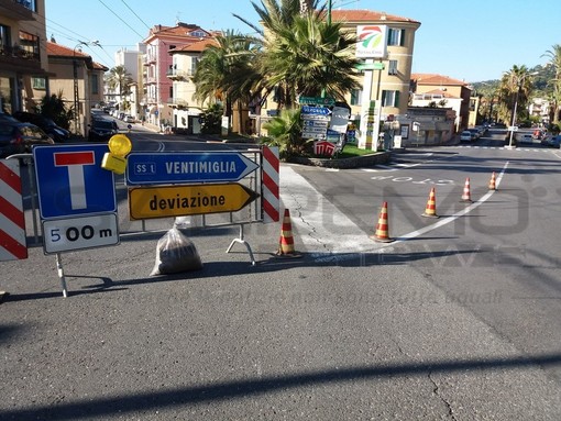 Bordighera: chiuso al traffico il centro città per i lavori sul ponte rio Borghetto e l’asfaltatura dell’Aurelia