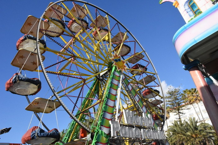 Luna Park in Piazzale Dapporto e lungomare Vittorio Emanuele a Sanremo