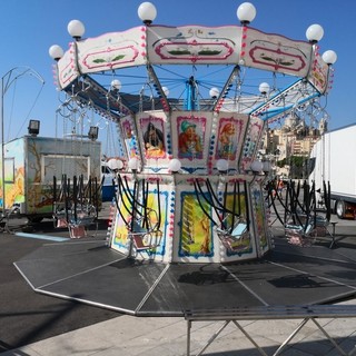 Imperia: medico dell'ospedale lancia una petizione contro il luna park in Calata Anselmi "Il livello di vita di una città non si misura in decibel notturni utilizzati"