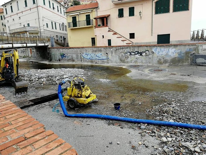 Imperia: al via le operazioni per individuare il guasto alla fognatura in borgo Foce