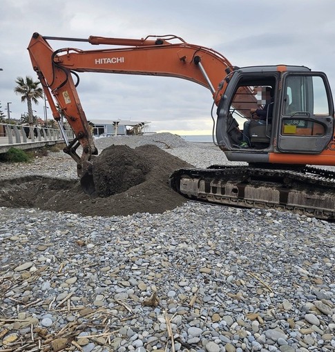 Vallecrosia al Mare, ripascimento spiagge e sistemazione della foce del Verbone: l'interpellanza della minoranza crea lo scontro