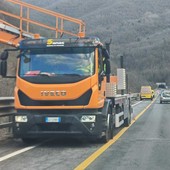 Psicosi viadotto “Uveghi” in chat: Anas chiarisce sulle condizioni del ponte (Video) Psicosi viadotto “Uveghi” in chat: Anas chiarisce sulle condizioni del ponte (Video)