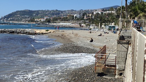 Sanremo: nuovo divieto balneazione sulle coste della città, da oggi è attivo sul lungomare Italo Calvino