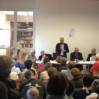 Ventimiglia: successo di pubblico per presentazione del 5° libro della 'Storia della Resistenza imperiese' (foto) Ventimiglia: successo di pubblico per presentazione del 5° libro della 'Storia della Resistenza imperiese' (foto)