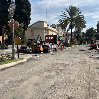 Bordighera, nuova segnaletica in corso Europa: lavori in programma martedì 14 ottobre Bordighera, nuova segnaletica in corso Europa: lavori in programma martedì 14 ottobre