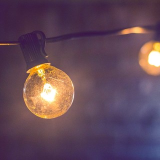 Energia e società: come orientarsi nella scelta del fornitore di energia Energia e società: come orientarsi nella scelta del fornitore di energia