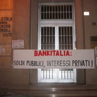 Imperia: blitz dei giovani de La Destra alla Banca d'Italia, "No all'ICI!"