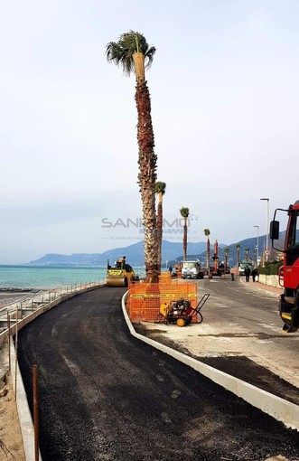 I lavori per la pista ciclabile e la passeggiata sul lungomare di Ventimiglia