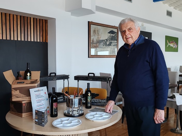 Bordighera, serata dedicata alla Raclette del Canton Vallese e alla Fondue Bourguignonne (Foto e video) Bordighera, serata dedicata alla Raclette del Canton Vallese e alla Fondue Bourguignonne (Foto e video)