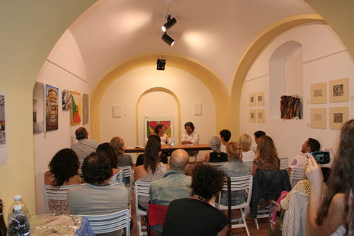 Arma di Taggia: presentato il libro di Alessandra Pallanca, successo di pubblico all'incontro Arma di Taggia: presentato il libro di Alessandra Pallanca, successo di pubblico all'incontro