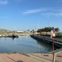 Taggia, intervento urgente in darsena: nuova barriera antinquinamento e materiali per la sicurezza ambientale