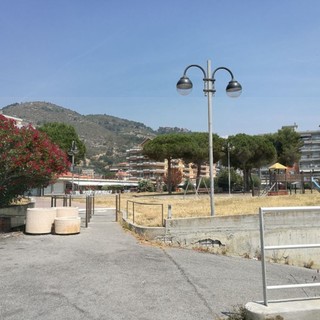 Ventimiglia: spiagge libere al Biscione perennemente occupate, la viva protesta di alcuni residenti