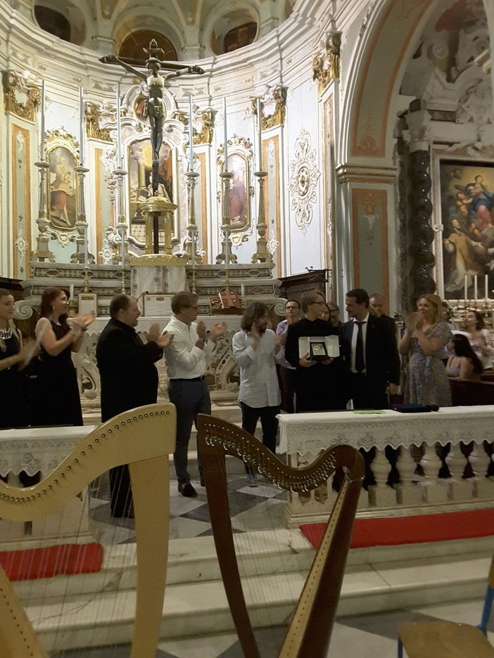 Cervo: il Lions Club Diano Marina partecipa al Concorso Rovere d'Oro di San Bartolomeo al Mare Cervo: il Lions Club Diano Marina partecipa al Concorso Rovere d'Oro di San Bartolomeo al Mare