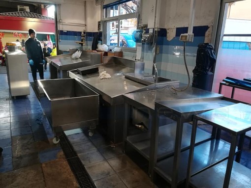 Ventimiglia: iniziati i lavori di riqualificazione della pescheria comunale, Ioculano "Restituiremo un ambiente rinnovato, piacevole ed attraente" Ventimiglia: iniziati i lavori di riqualificazione della pescheria comunale, Ioculano "Restituiremo un ambiente rinnovato, piacevole ed attraente"