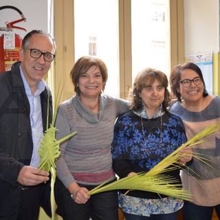 Sanremo: visita del Sindaco Alberto Biancheri al laboratorio di 'parmureli' della scuola primaria Santa Marta in via Volta