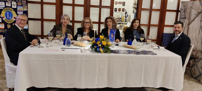 Il lions Club Sanremo Matutia inizia la sua attività sociale con 5 nuovi soci Il lions Club Sanremo Matutia inizia la sua attività sociale con 5 nuovi soci