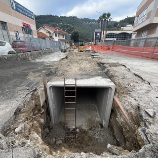 Camporosso, lavori di posa del nuovo canale scolmatore del rio Pozzi: cambia la viabilità