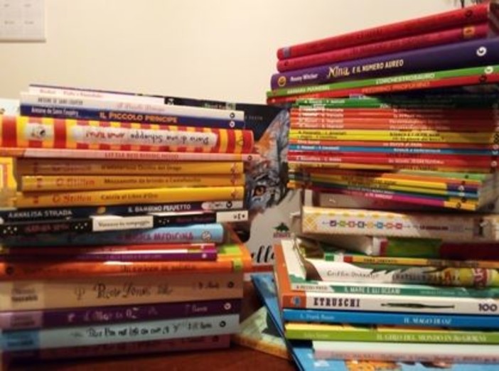 Sanremo: nella giornata di ieri, consegnati i nuovi libri alle Biblioteche scolastiche