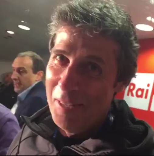 Sanremo: Luca Barbarossa regala il calco della sua mano per il Museo del Festival