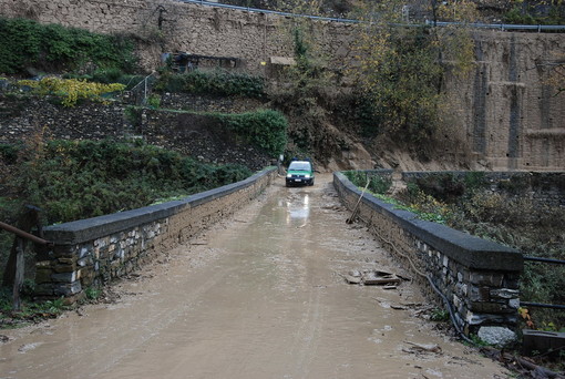 Viabilita: alluvione 2016, scattano i lavori per la messa in sicurezza della strada a Lavina (Rezzo)