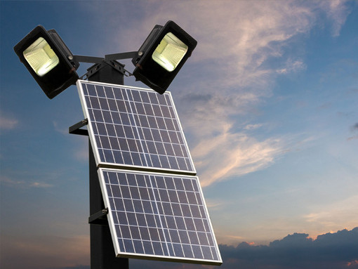 Risparmio energetico e design: perché le lampade solari conquistano gli spazi verdi