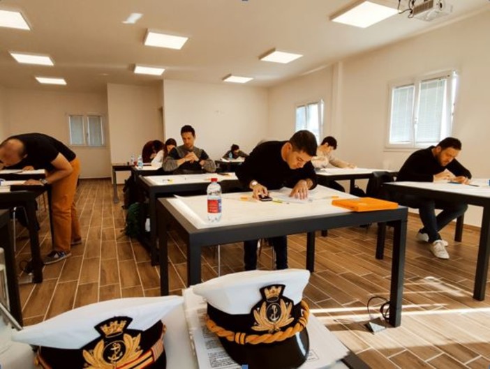 Imperia: alla Capitaneria di porto una nuova aula didattica per laboratori didattici e formazione Imperia: alla Capitaneria di porto una nuova aula didattica per laboratori didattici e formazione
