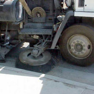 Vallecrosia, lavaggio dei marciapiedi: scatta il divieto di sosta Vallecrosia, lavaggio dei marciapiedi: scatta il divieto di sosta