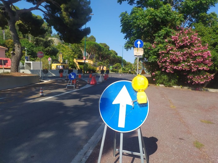Imperia, lavori sul lungomare Vespucci: cambia la viabilità. Da domani invece, divieto di sosta presso il piazzale Santa Lucia (Foto e video)